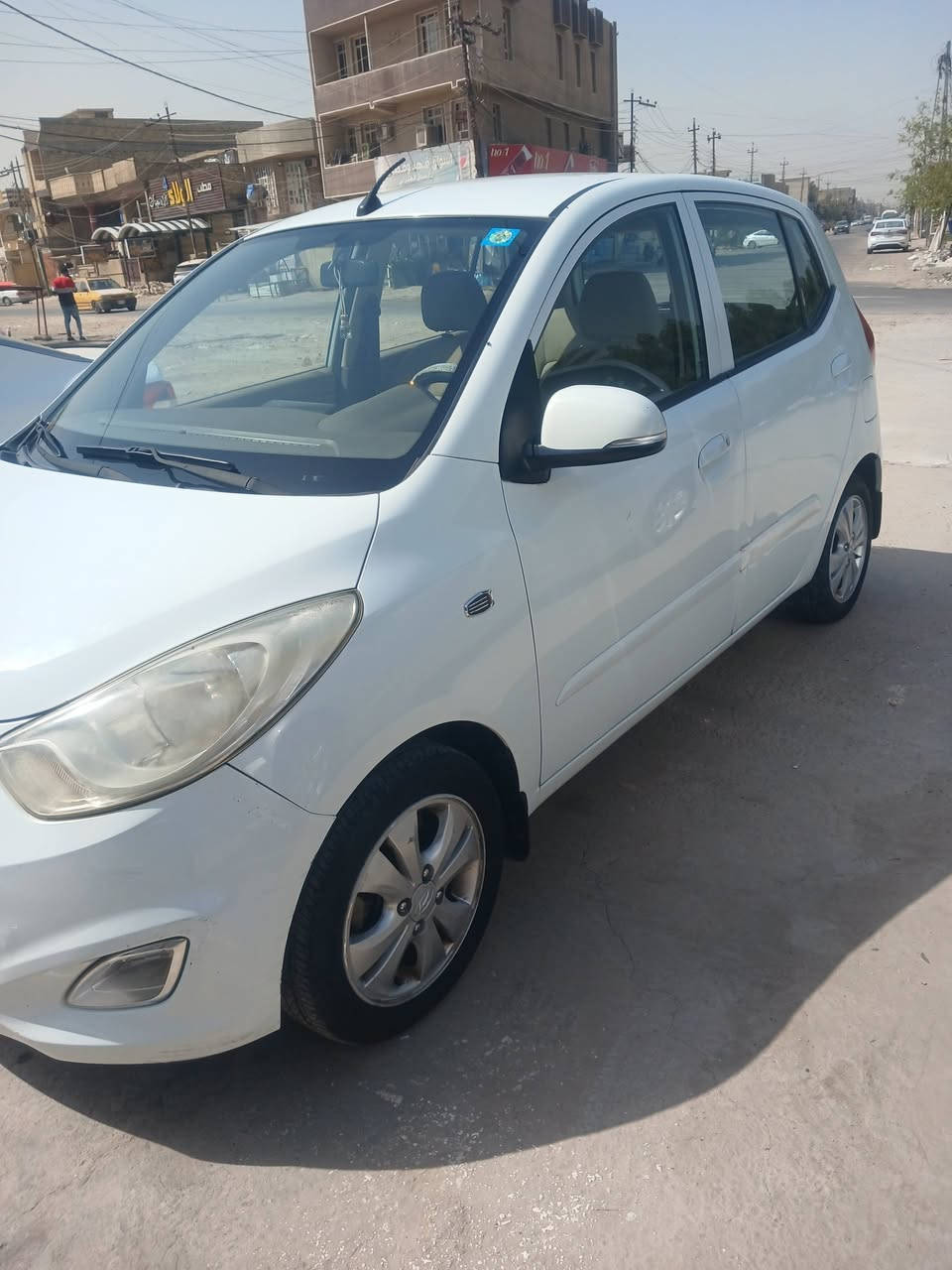 السلام عليكم هونداي للبيع موديل ٢٠١٣ سياره خليجيه بدون صبغ بيها ملاحاظات مكينه ١٢٠٠ تبريد ثلج ماشيه ٧٣ السعر ٧٥ وبيها مجال بسيط او مراوس حسب القناعه عنوان السياره بغداد ***********
