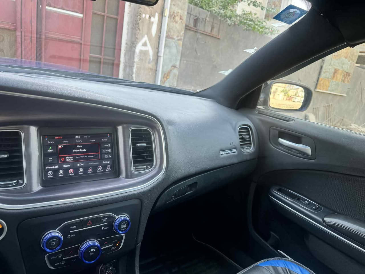 جارجر موديل 2021 رقم بغداد دولي ماشيه 55 كم كفاله كير مكينه تايرات جدد كهربائيات تبريد كله شغال ولاكلوب بدشبول مشتغل كير طياره بصمه ابواب تشغيل عن بعد كامره دواره حساسات شغاله صبغ جاملغ وباب صدر بنيد محدث كامله ع اخر حبايه ماناقصه برغي متصرف عليه مكان بابل الحله شراي راسلني خاص او اتصال *********** 
السعر 194 وبيه مجال حك جيه
