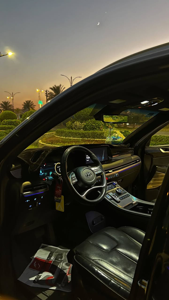 للبيع | Hyundai Palisade Calligraphy 2024
وارد أمريكي | أعلى فئة Calligraphy

المواصفات:
• محرك V6 سعة 3.8 لتر
• نظام دفع رباعي AWD
• فتحة سقف بانورامية
• مقاعد جلد فاخرة
• تبريد وتدفئة للمقاعد
• مقاعد كهربائية مع ذاكرة مع مساج
• شاشة كبيرة مع شاشة عدادات رقمية
• كاميرات 360° وكاميرا للنقطة العمياء
• رادار ومثبت سرعة ذكي
• نظام المحافظة على المسار
• نظام صوت فاخر Harman Kardon
• باب خلفي كهربائي
• شحن لاسلكي
• تكييف ثلاثي المناطق
• جنوط 20 إنش

الصبغ: ربع جاملغ أمامي فقط +تبديل بنيد نفس الون
بدون دواخل

السيارة نظيفة جداً وبحالة ممتازة، وجاهزة للاستخدام.

الموقع: كربلاء المقدسة
السعر: $ 295
للاستفسار:***********
