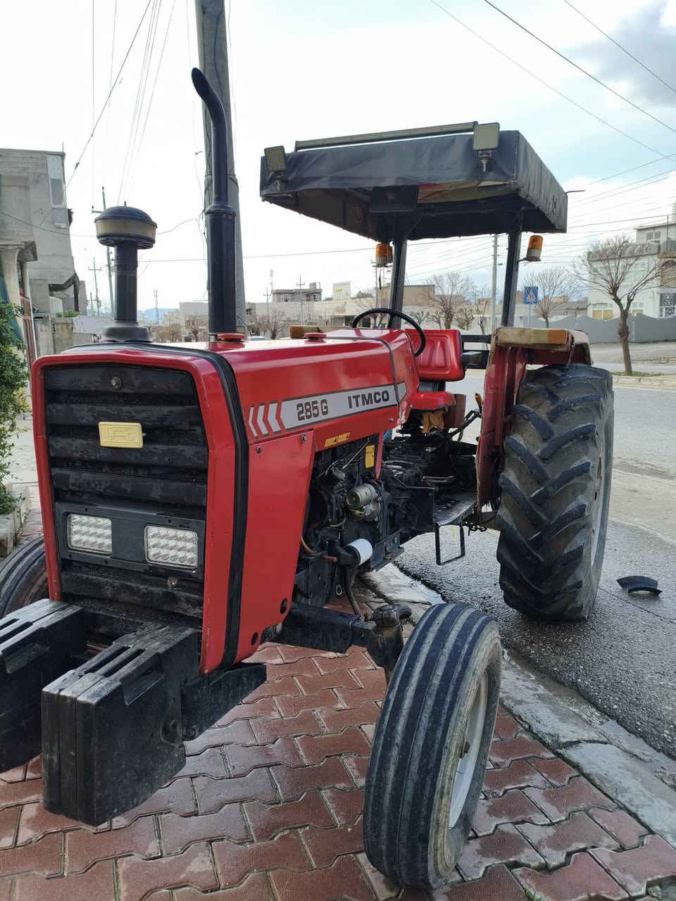 بۆفرۆشتن 2011رەقەم و سەنەویە کاڵ بونەوەی نیە سەرف و بوخاری نیە شوێن قەڵادزێ ***********
