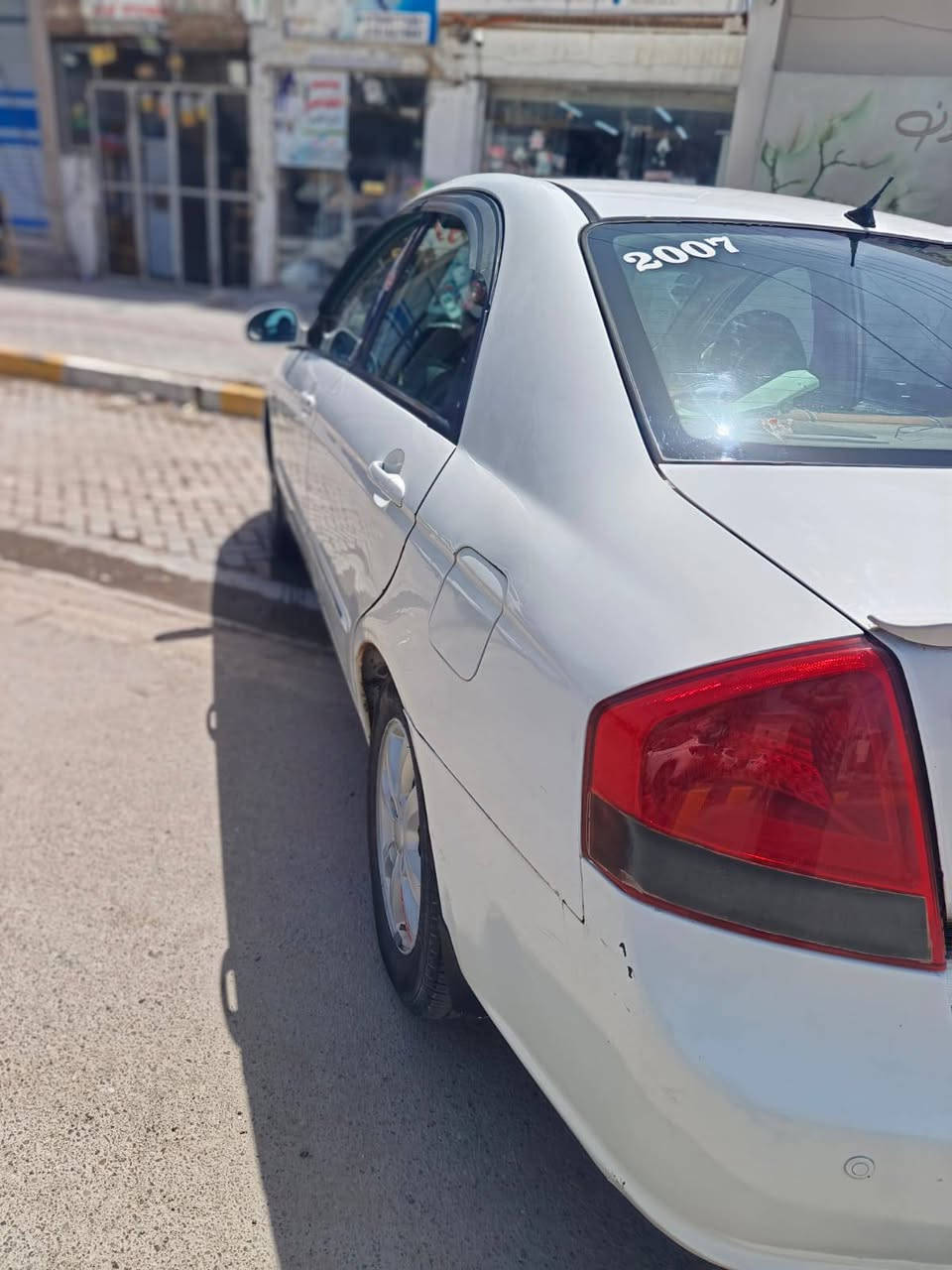 سيراتو 2007
محرك 1600 
رقم انكليزي 
سنوية جديدة 
كير ومحرك خير من الله 
بيها 4 قطع صبغ جاملغ وباب 
تبريد ثلج منظومة كاملة جديدة 
ادامة كاملة لمنظومة البانزين والماء
شاشة + كامرة + دوشمة 
السعر المطلوب 77 
مكان السيارة بغداد الغزالية 
رقم الهاتف ***********
