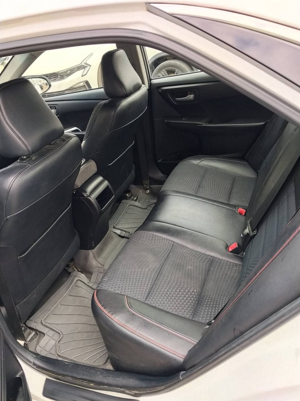 كامري 2016 كما موضح في السونار 
بدون نقوصات مكينه 2500 
للاتصال ***********
السعر 162 مجال قليل
