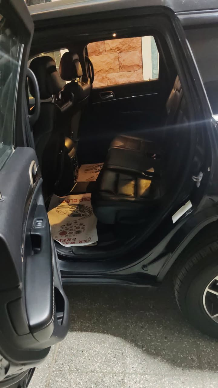 مكلف بل نشر
سلام عليكم جيب لاريدو موديل ١٦ فول السيارة فور ويل العنوان بغداد السعر 155 قفل ات ‪0776 719 9671‬
