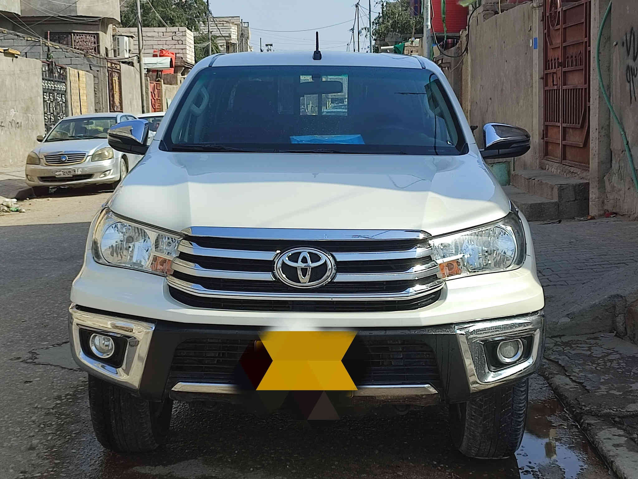 سلام عليكم
تويوتا هايلوكس موديل 20 السياره كفاله 
عامه بريميه  كير و تماتيك  السعر 3 شدات و بيه مجال 
هذه رغمي بي واتساب 
***********
