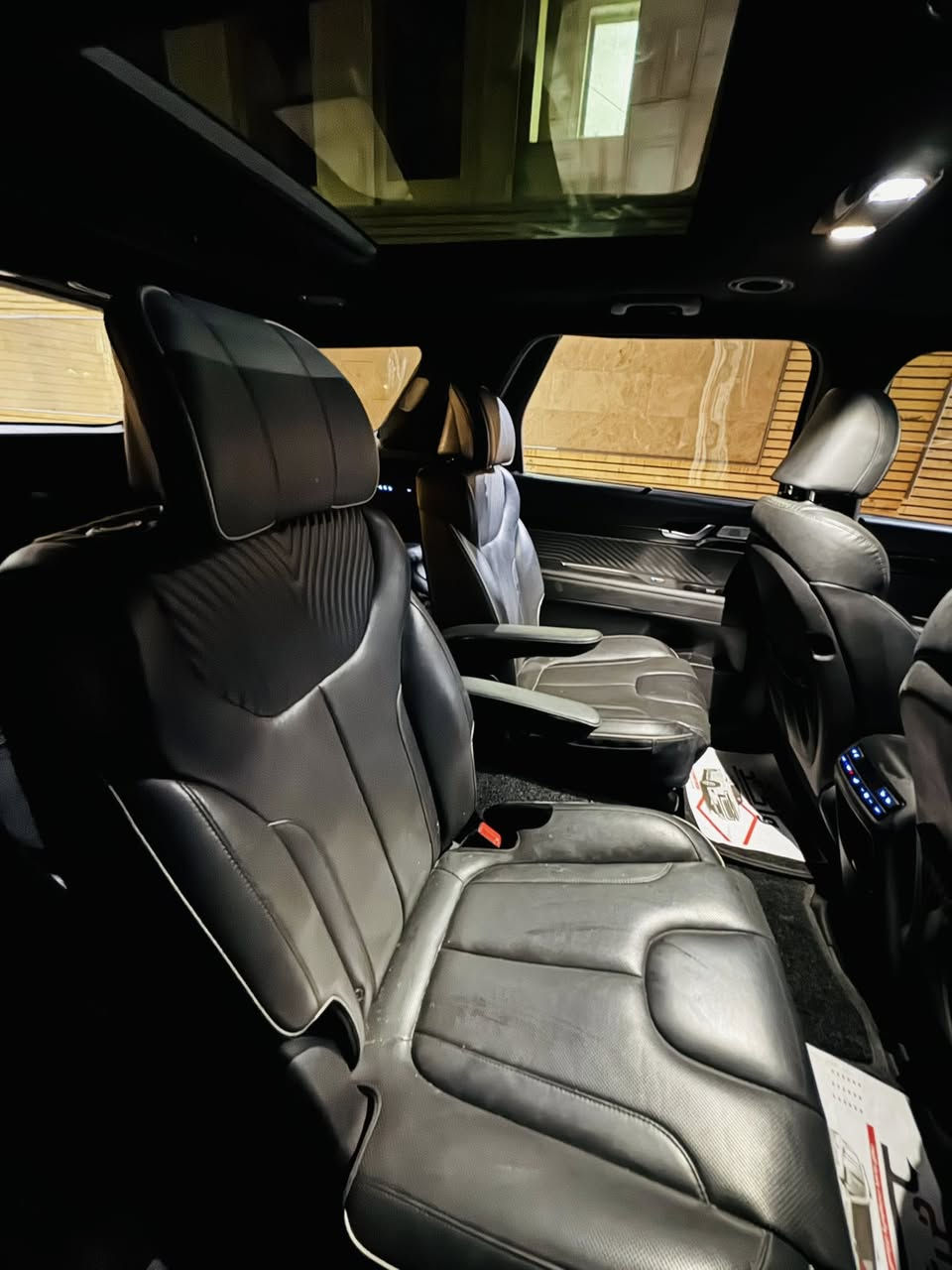 السلام عليكم
هيونداي بالسايد كالكرافي اعلى فئه

 موديل 2023 

رقم بغداد بأسمي 

حجم المكينة 6 سلندر 3800 

ماشية 26 الف ميل

حادث السيارة ( جاملغ خلفي ايمن ) 

بيه صبغ جاملغ خلفي ايمن + باب خلفي ايمن+ شبر واحد من قبق صندوق فقط

مواصفات السيارة : فول اعلى فئة ( كشن مساج - اوتو بارك - 5 كامرات - سقف كنتارة - فتحة سقف + بانورما - قيادة ذاتية - داتو شو  -رادارات خلفية وجانبية وامامية - كشنات اسود خزن ميموري مع تدفئة وتبريد في جميع المقاعد الامامية والخلفية - 4 وضعيات قيادة - قراءاة خطوط السير والعلامات المرورية - صندوق كهرباء ذكي - 3 قطع تبريد - حساسات امامية وخلفية - دشبول شاشة ديجتل - دخول بصمة ذكي - سايد بريك كهرباء - اوتو هولد + نقطة عمياء - شاحن لاسلكي - مثبت سرعة - بدلات التغير السرع شفتات على المقود - مرايا جانبية هيتر + تعتيم - جميع الانظمة الاكتروني متوفرة في السيارة 

السيارة جدا نظيفة بدون نواقص ولا اي خلل كهربائي 

او ميكانيكي 

السعر مناسب بيع مستعجل 285 ورقة

مكان السيارة كربلاء 

للتواصل ***********
