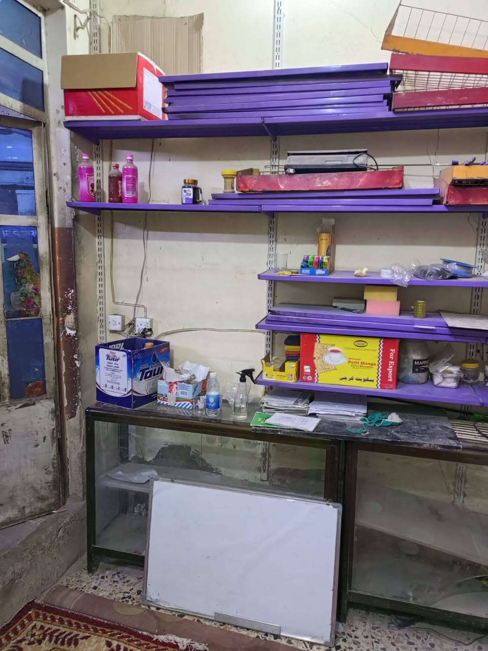 السلام عليكم
غراض محل اسواق للبيع 

4 عارضات + فاترينات + رفوف +مجمدة

العنوان الامين السدة 

تواصل على الرقم او واتساب ***********
