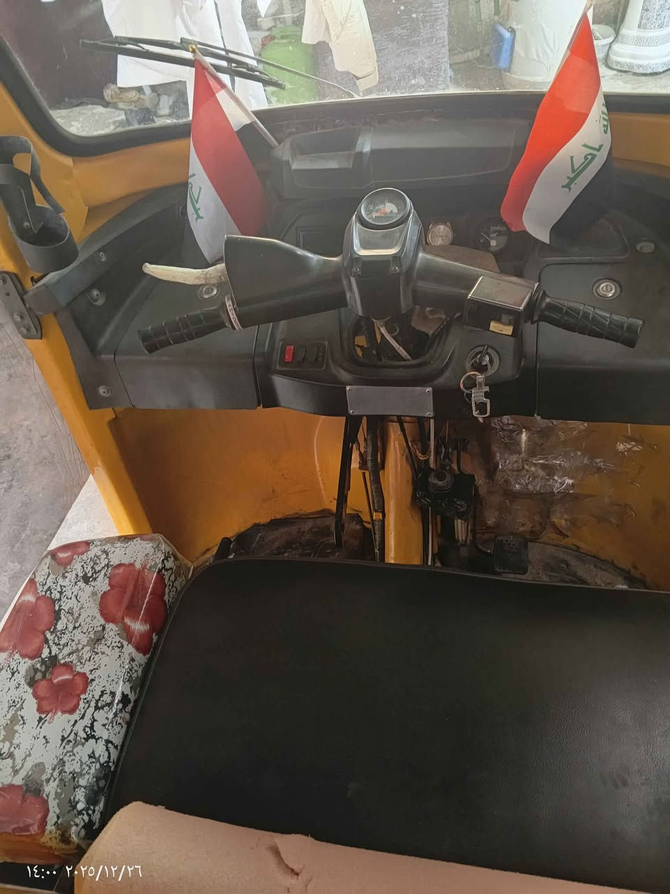 سلام عليكم 
التكتك 22 نضيفه جاهزه من كلشي اي نقص ما بيها 
كلشي شغلال بيها  وكبل للشغل 
رقم وسنويه انكليزي بأسمي تنتهي لل2028 تحويل ثاني يوم 
التكتك مالت بيت يعني ما متعبها 
اصلح بيدي كلشي جديد درام شفتات جواريب 
دبلات  تخم تاير  لايت جديد مسجل مضخم 
مكينه مامفتوحه مديل 22 بلاديه شرط الفحص 
البدي به ضربه بل لغد الامامي وما مصلحه شوف عينك 
اما الباقي البدي ما مضروب 
السعر  ب 6 مليون و 300  وبيها مجال للطيبين  عنواني البصرة القبله  قرب سوك المسطر 
للستفسار اكثر اتصل على الرقم واتساب فقط 
*********** البصرة, العراق
