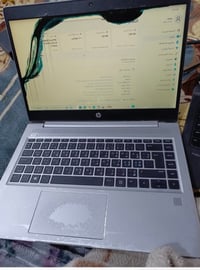 HP • جيل ثامن • شاشة مكسورة