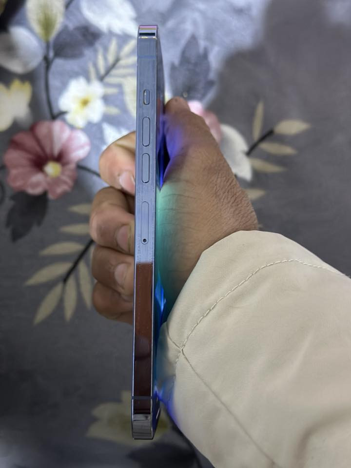 متاح جهاز آيفون 13برو ماكس
شرق اوسط 
لون بحري مميز 
ذاكره 256
بطاريه 75 صرف يخبل 
نموذج M.  LLA 
فيس إيدي شغال
كلشي شغال
مبدل شاشه وكاله اصليه 
ضهر مفطور 
الكامره عطلت وحده كلهن بدلتهن اصليات  
جهاز بي ضمان شهر اي شي بي يسترجع 
المكان بابل 
السعر 550 وبي مجال قليل
*********** 
استفسار عله الرقم
