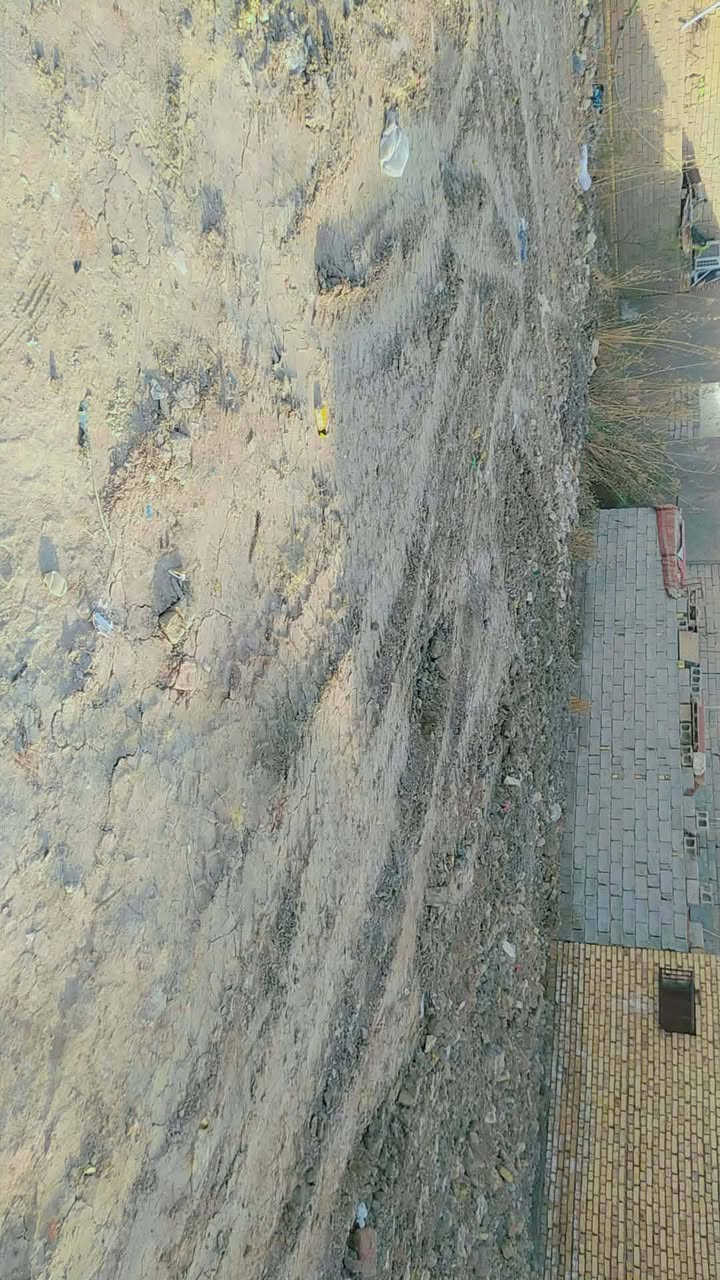 قطعه 300 او تريد 100عادي بيعك 7ونص واجهيه
عنوان خلف صفي دين قريبات عله تبليط مكلف 
‏‪***********‬‏
