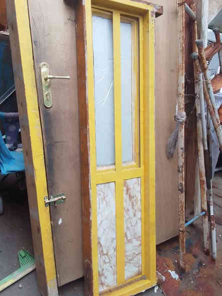 جينكو وبيبان وشبابيك نظيفات للبيع *********** النجف
