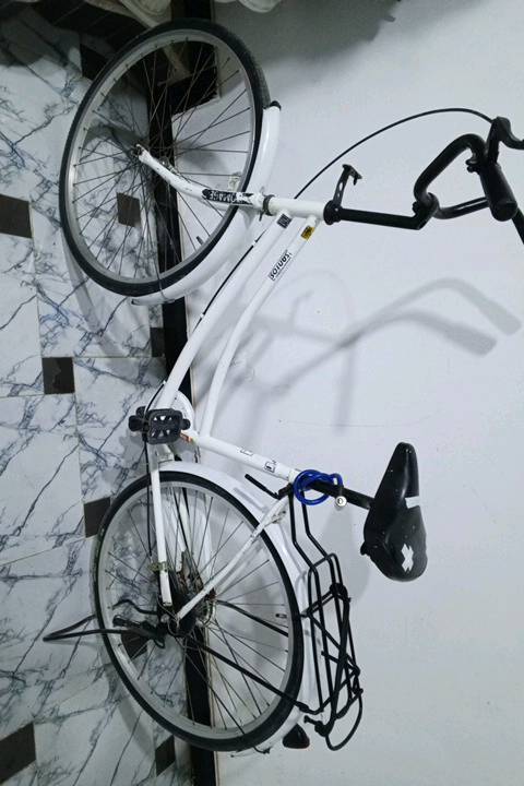 بسكل بناتي حجم 26 
بسكل ياباني اصلي مختم كلشي ما بي توير جداد جوابه جديده بسكل نضيف ومرتب وسعره حلو 🔥🔥
المكان الناصرية الفداء