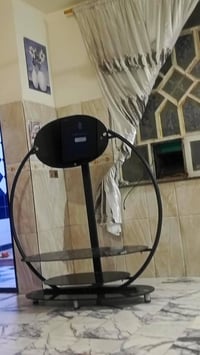 طاولة • طاولات • ديكور منزل • اثاث • غراض منزل