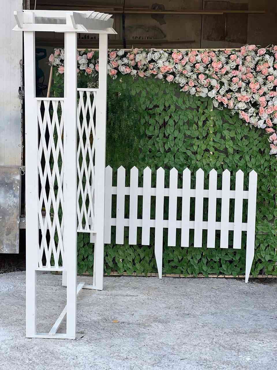 صنعت بحب💜 
الى عشاق الديكورات الخشبيه
وجلسات الخارجيه  
يتوفر  بكول الاشكال والاحجام 
للحجز دايركت 
موبايل ***********
