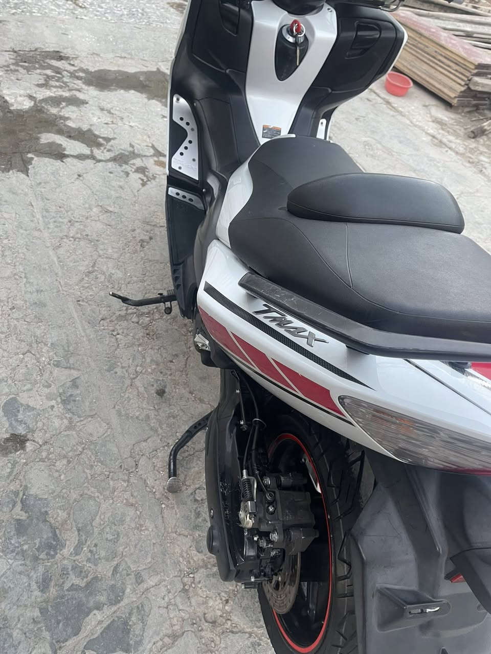 السلام عليكم تيماكس11 خمسينية للبيع ماشيه ٤٠مكان بلديات ***********
