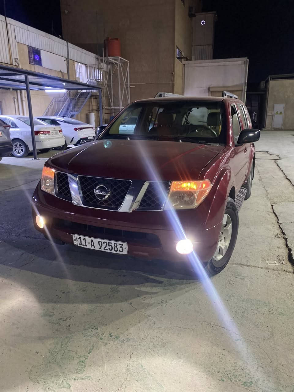 السلام عليكم
نيسان باثفايندر 2007 

امريكية كلين السيارة ولا قطعة صبغ  فقط دعاميات 

ماشية 144 

عليها  led عالي ناصي يخبل 

مشط و بور جديدات صارلهن اسبوعين 

السيارة مناقصها شي ابد غير دبلات و بوش خلفية و البوش مشتريهن بس مشادهن 
***********
