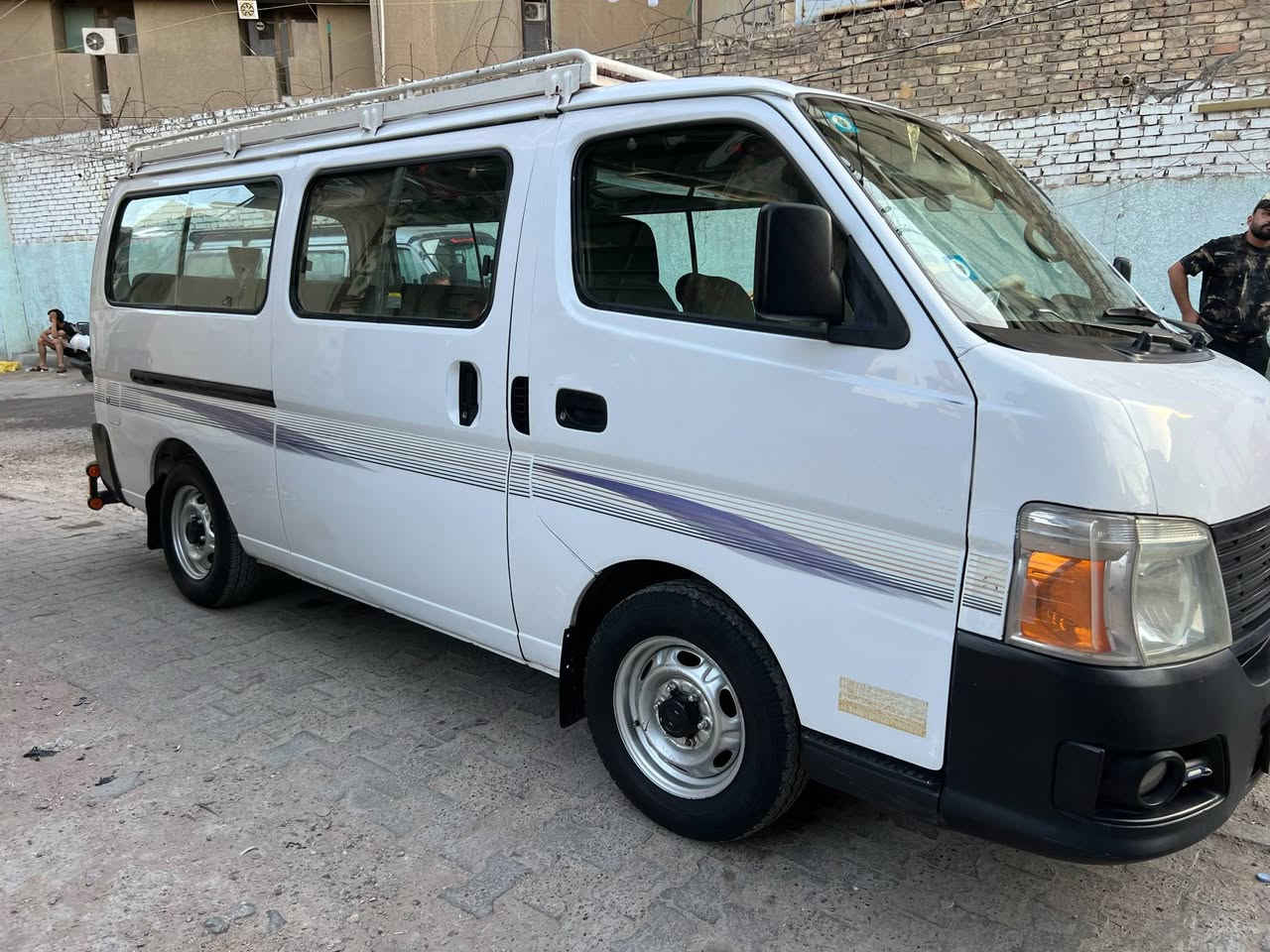 السلام عليكم 
نيسان يرڤان موديل 2008 السياره بسمي تحويل ثاني يوم مصفر هيئه او غرامات مكان السياره مكانه بغداد الكرخ غير متواجد ع الفيس الاتصال فقط *********** السعر 125او بيه مجال بسيط صوره السونر موجده داخل المنشور
