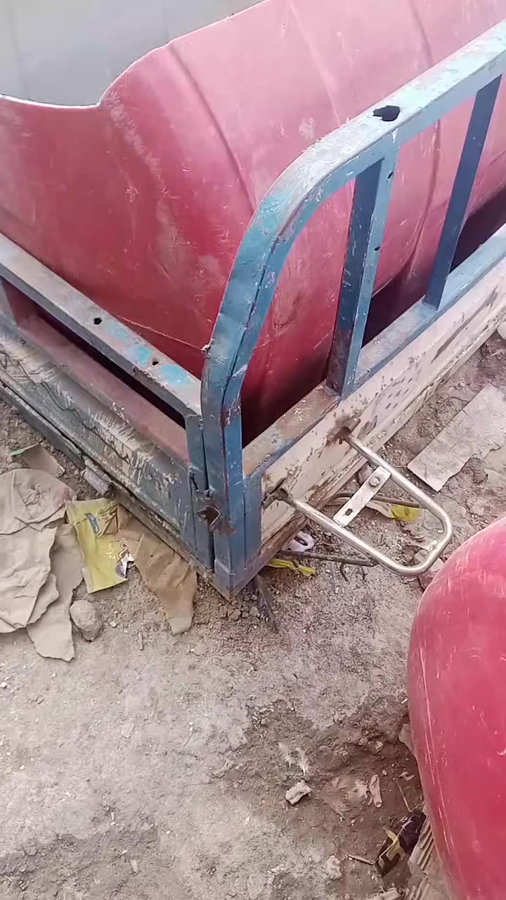 سلام عليكم بدي للبيع 
شوفت عينك وطاك من جوه عوزه لحيم 
المكان ناصريه مركز حي الشهداء ب 125وبيه مجال 
وبخدمت الشراي


**إذا كنت صاحب هذا الإعلان وتريد حذفه لأي سبب، رجاءا أرسل رسالة إلى الدعم الفني**