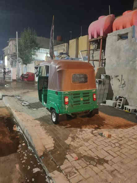 السلام عليكم تكتك موديل 20 شهر 12 رقم وسنويه تكتك حلوه ونضيفه بديها مكفول بس جوه الموس لاكط خايس وما معمر والباقي كله مكفول والمحرك مبدل بستم تكتك حلوه وجاهزه سعرها 5 و700 وبيها مجال ***********
