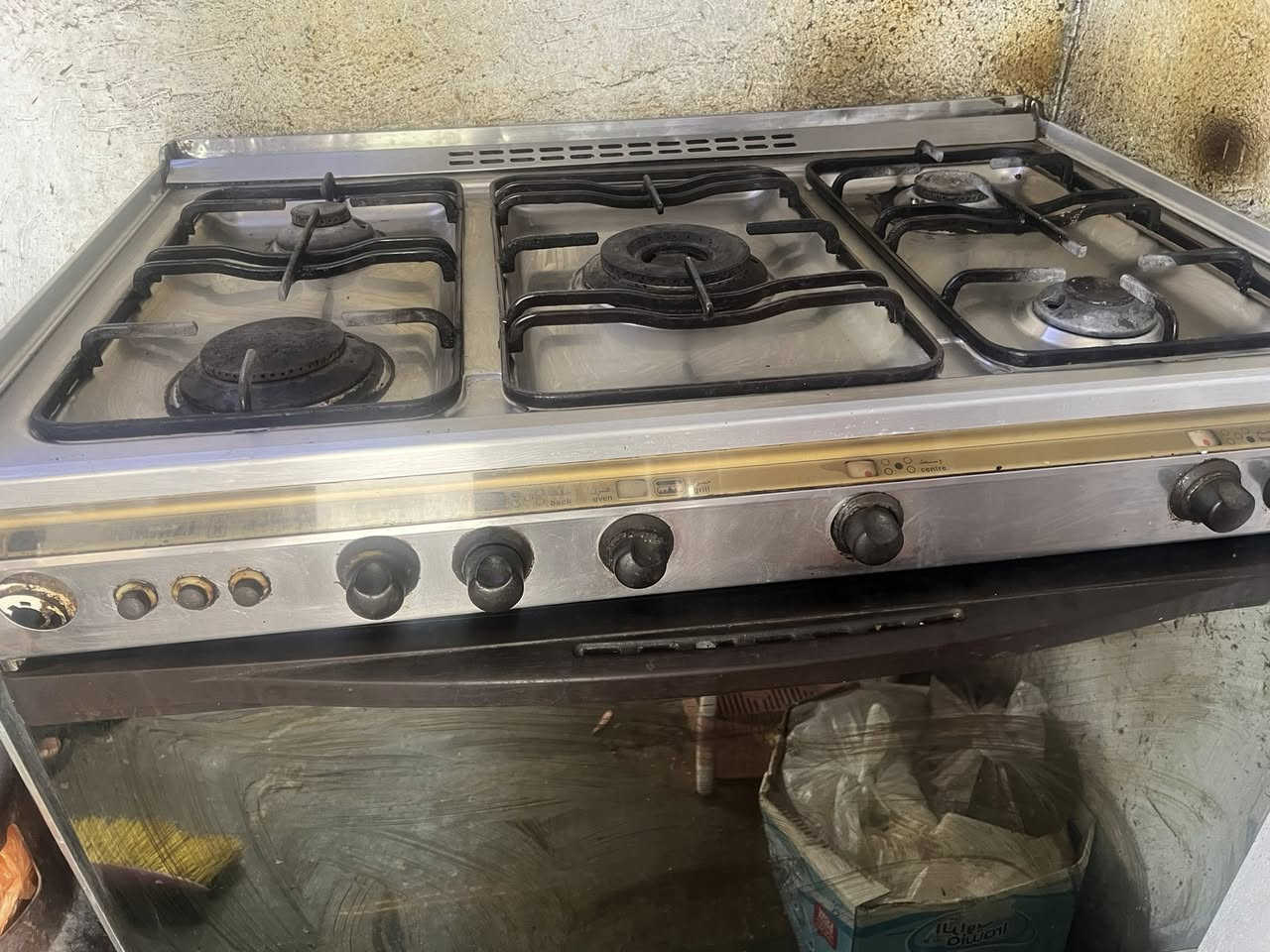 طباخ كريازي مصري مثل ماموضح بالصور نقطه دخان مابيه فقط الباب فالت من مكانه سعره ١٥٠الف


**إذا كنت صاحب هذا الإعلان وتريد حذفه لأي سبب، رجاءا أرسل رسالة إلى الدعم الفني**