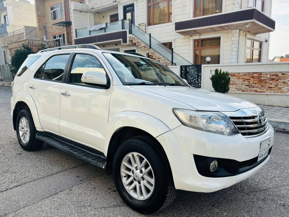 تۆیۆتا - فۆرچنەر  fortuner
شەش پستۆن V6 سێ ریز کوشن
مۆدێل ٢٠١٤ مانگی ٥ 
بێ بۆیاخ بێ سارد بێ پارچە گۆراواو  دەعامی بۆ دەعامی بەشەرت
تەنها ١٣٢ هەزاری حەقیقی رۆشتووە 
گێر و مەکێنە بە شەرت 
تەبرید مەرکەزی
حاسە و کامێرا 
دەبڵ ئەکسڵ 
سوکان ڤۆلیۆم
تەحدید سورعە
دەشبوڵ فۆرمیکا
ئاوێنەی کارەبای
Bluetooth 
Aux
USB
 نرخ : 253 گەڵا و مەجالێکی کەم
ژمارەی تەلەفون : ***********

تويوتا فورتشنر (Toyota Fortuner) موديل 2014
• المحرك: 6 سلندر (V6)
• الموديل: شهر 5 / 2014
• المسافة المقطوعة: 132 ألف كم (حقيقي)
• حالة البدن: خالية من الصبغ، خالية من التعديل البارد، ولا يوجد أي قطعة مستبدلة (من الدعامية للدعامية بشرط الفحص).
• المواصفات الفنية:
• الكير والمحرك بشرط الفحص.
• نظام دفع رباعي (دبل اكسل - 4x4).
• تبريد مركزي (3 قطع).
• تحكم ستيرن (فوليوم).
• تثبيت سرعة (كروز كنترول).
• حساسات خلفية وكاميرا.
• مرايا جانبية كهربائية.
• داخل فورمايكا.
• نظام صوتي: Bluetooth، Aux، USB.
• 3 صفوف مقاعد.
السعر: 25,300$ (253 ورقة) مع مجال بسيط.
للتواصل والاستفسار: [hidden information]
