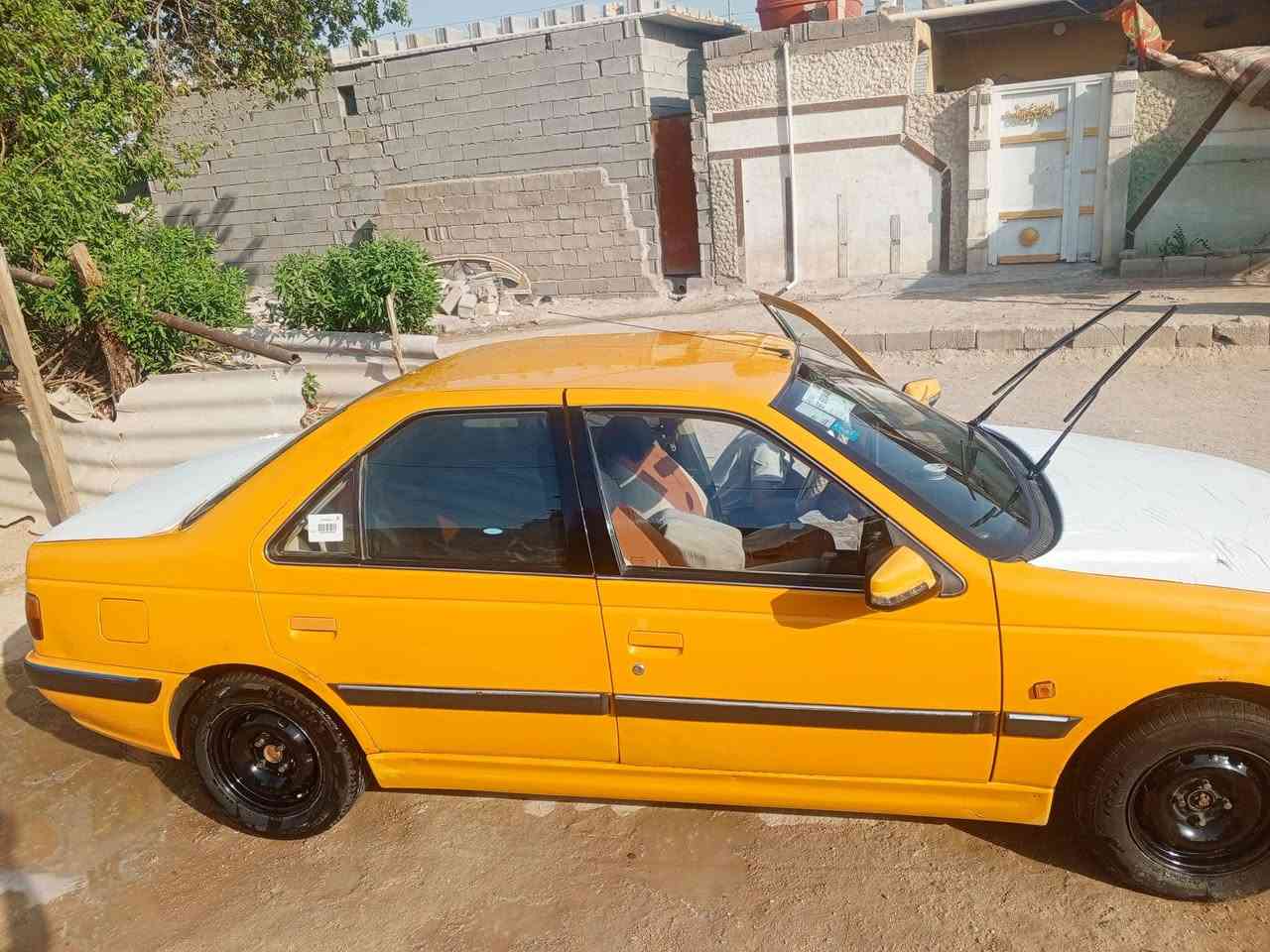 السلام عليكم سياره للبيع بيجو بارص 18 كير مكينه تبريد خير من الله رقم جديد مصفرة هيئة او غرامات السيارة جاهزة مال بيت السعر 43 رقم الهاتف ***********
