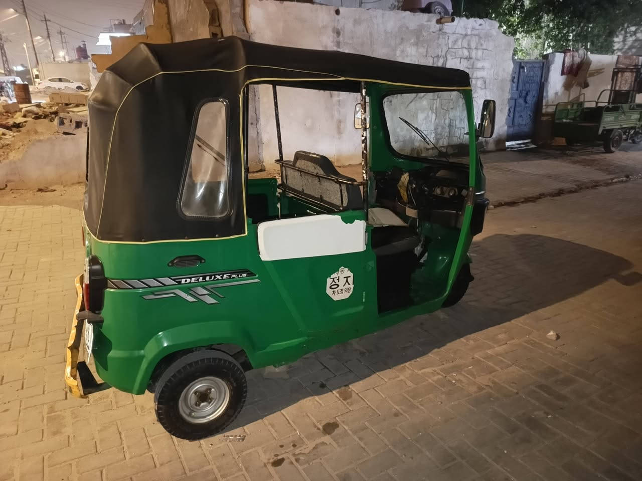 سلام عليكم تكتك مديل 22بشهر 8تكتك رقم بسمي سعر 7ونص وبيه مجال ***********
