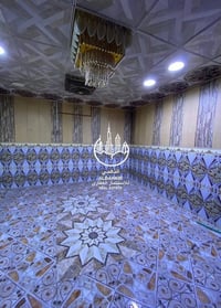 بيت للايجار في الجنينه موقع مميز يحتوي على ثلاث غرف صاله مطبخ صحيات طا...