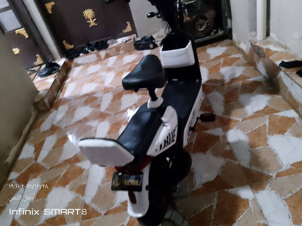 سلام عليكم
ماطور للبيع 
حجم14
اربع باتريات 
يمشي 60
تايات جدد
لايتات شغاله 
2025
دبل سويج و بصمه 
قفل امان
سعر 210
***********
