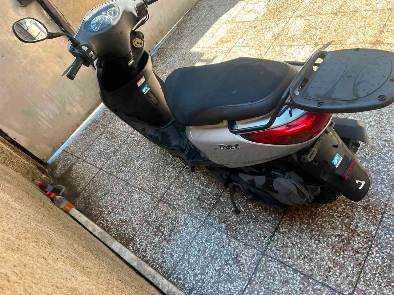 سلام عليكم دراجة للبيع  كزز  ياباني. ماشيه 3000  دراجه رمبه نكرة سلف   دراجة بعدها وكالة مكفوله عامه *********** ￼ مو شراي لا يتصل  الموقع جميله ￼
