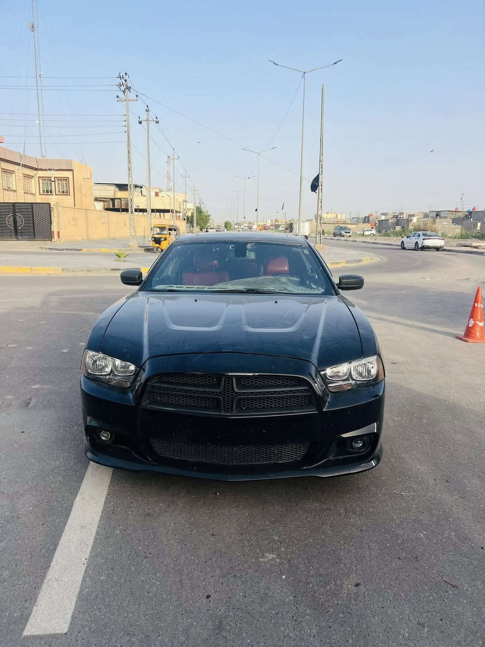 السلام عليكم
جارجر 14 هيمي فول 1على 1 
السعر 160مع المجال 
بيع او مراوس بكوري 
رادار امامي وجاني وخلفي  بصمه وفتحه 
فول السياره 
رقم بغداد مميز الجديد باسمي 
وارد امريكي 
حادثها بنيد فقط واطراف الجاملغات 
والجاملغ الخلفي مرشوش كلير 
السياره جاهزه من كلشي 
كير حداد تبريد ويل جديد كهربائيات لايتات جدد 
ملاحظه بيها بداية مكيه 
السياره تمشي كلشي ما بيها 
بس ابيع مكيه كايمه ينزل من سعرها فلوس المكينه 
مكاني بصره ***********
