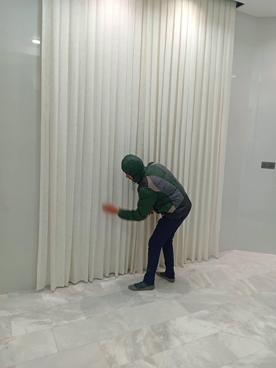 ستائر الفيروز تقدم لكم أروع الستائر حسب الطلب ولقياس الموقع شارع المستوصف يم مجمع عبدو ناحيه الامام رقم الهاتف للأستفسار ***********
