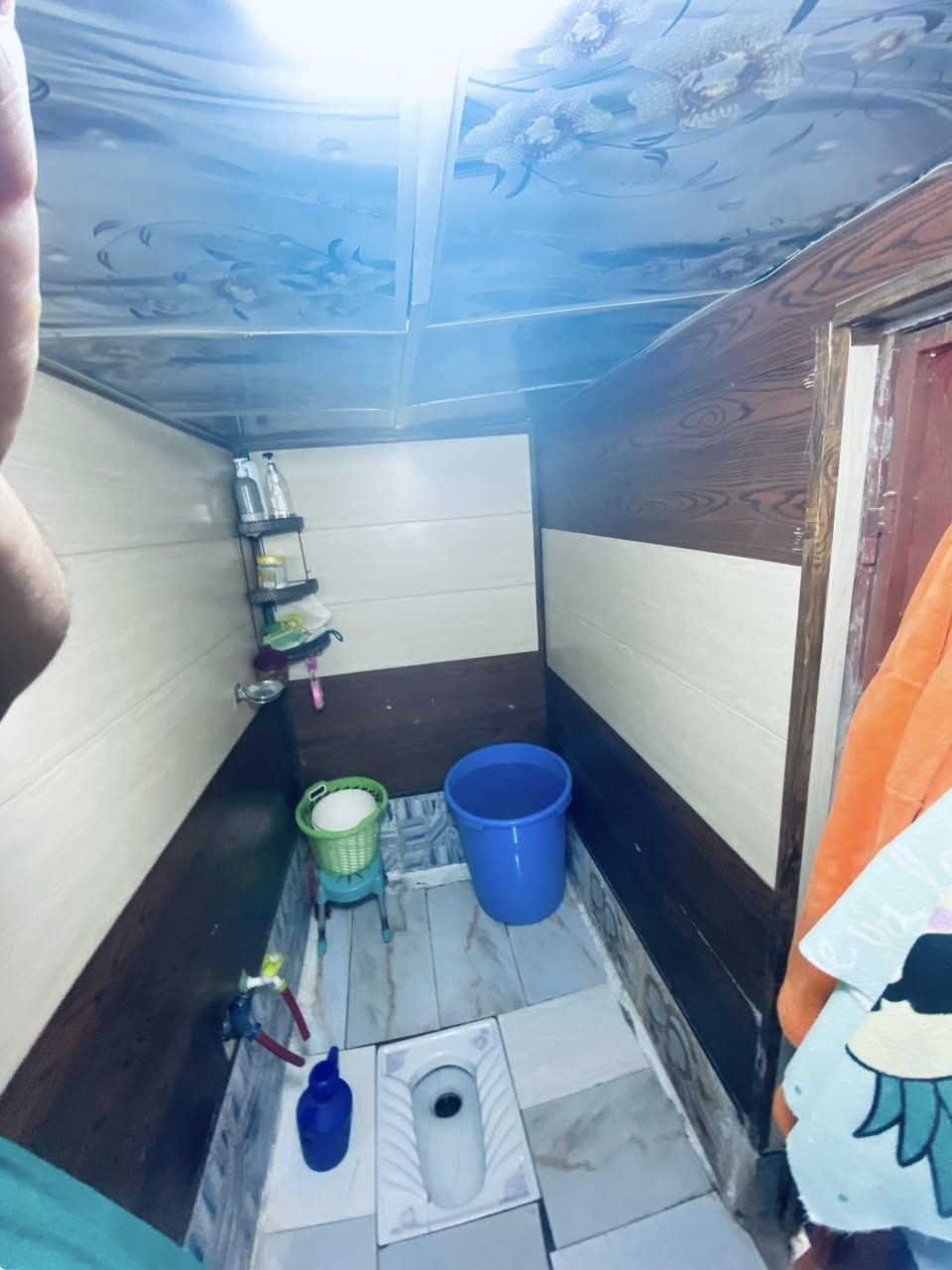 بيت للبيع +هيكل زراعي مداور اسهم اقرار محكمة سند ٢٥ 🔴
شارع المسبح قرب جسر عبدالله عويز 

مساحة البيت المبني/٧٠متر  

مساحة الهيكل/٧٠ متر 

المساحة الكلية 📐١٤٠ متر 

نوع البناء عكادة بس نضيف✨

البيت يتكون من :

(صالة+مطبخ + غرفة)
صحيات 

البيت الهيكل يتكون من :

غرف عدد(٢)
صالة+مطبخ+صحيات

السعر 💰(٣٥)مليون وبي مجال بسيط 

للاستفسار خاص او واتساب ***********📲
