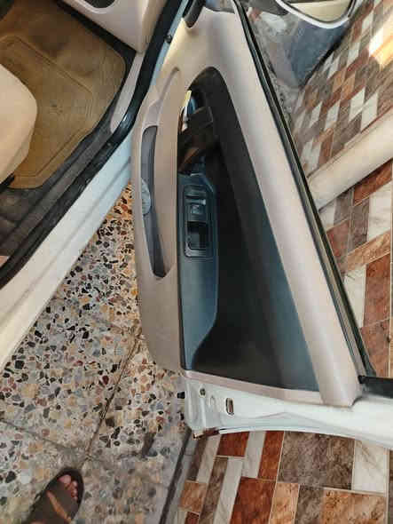 السلام عليكم بانده مديل 2013 سياره جاهزه من كلشي بيه بس جاملغ الأمامي مصبوغ بدون دواخل العنوان بغداد التفاصيل اتصال عل رقم ***********
