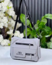 احذية • حقائب • سنغافورة