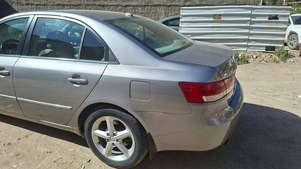 السلام عليكم.
سونا 2007 للبيع وارد امريكي مصبوغة حزام ماشية 115 الف ميل والسيارة نظيفة توهم معمريها للتواصل ***********
