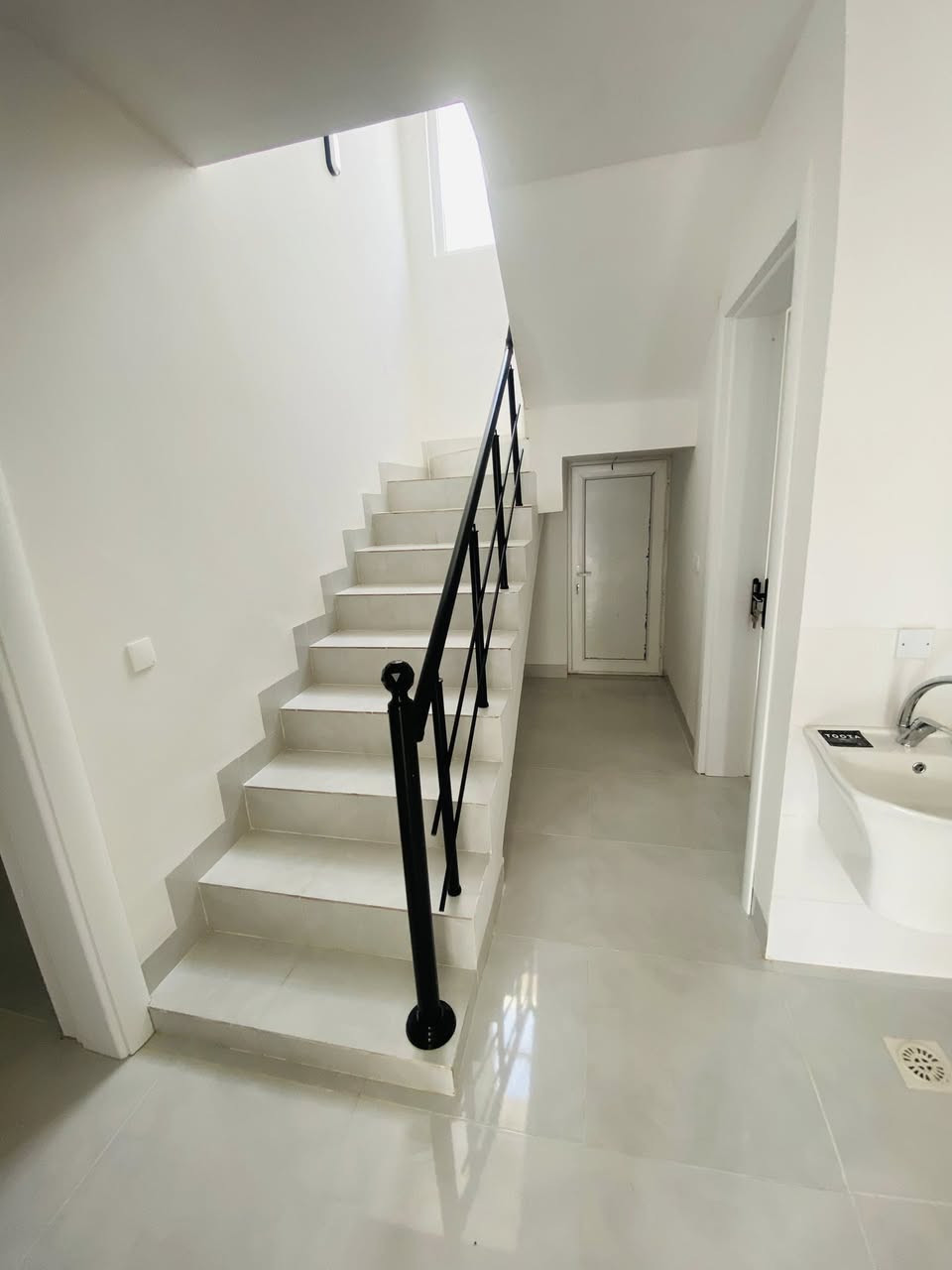 مكتب نور الوند   مستعدين للغسل والتنضيف داخل المجمعات والمنازل والشقق والمكاتب   بأسعار  مناسبه  ***********
— في ‏خانقين/ ديالى‏.
