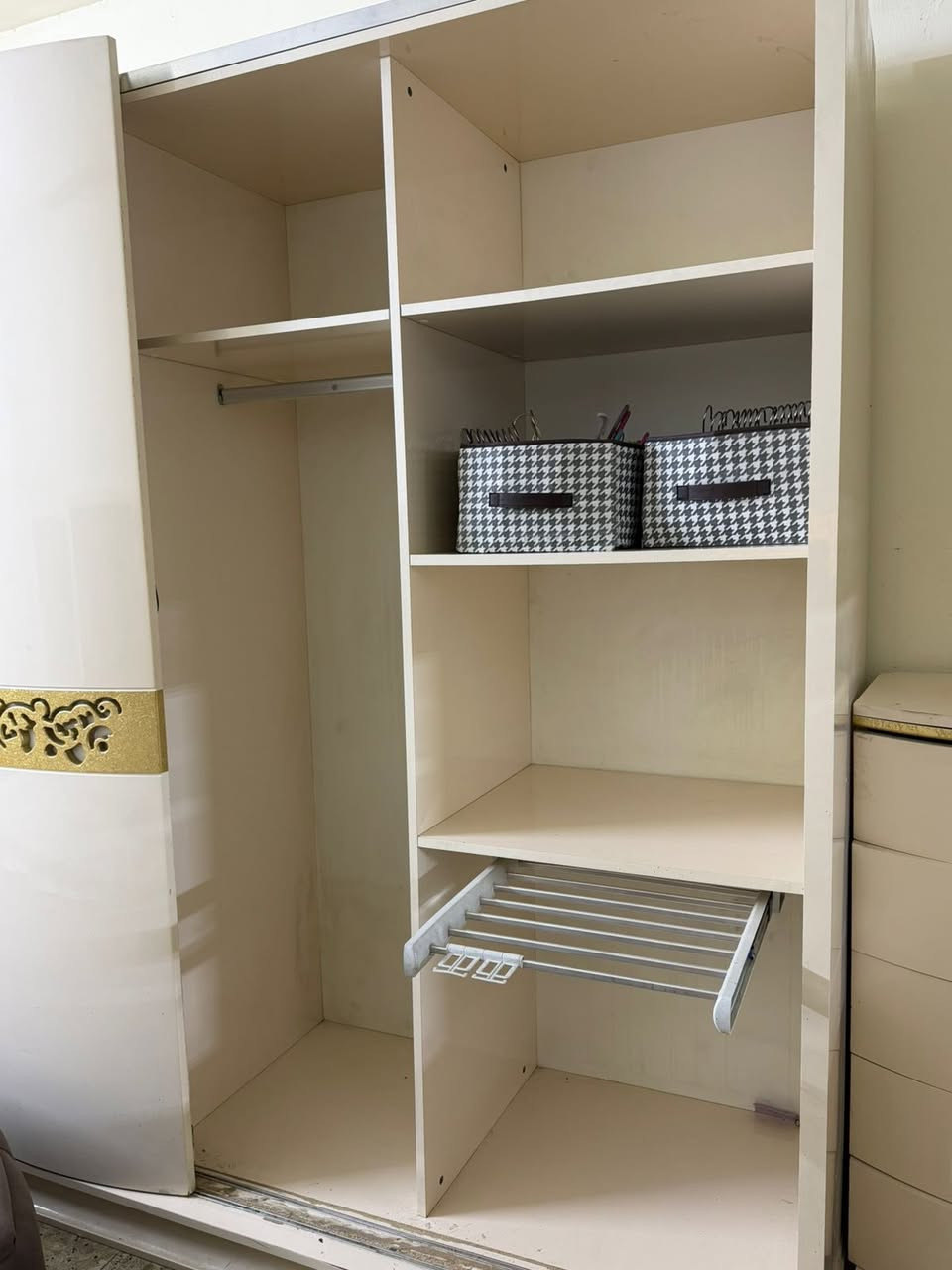 غرفة نوم تركية ٨قطع نظافة ٨٠ بالمية للبيع الي يريدهة يراسلني خاص العنوان بغداد الدورة شارع الشرطة أو يتصل على هذا الرقم *********** بي واتساب
