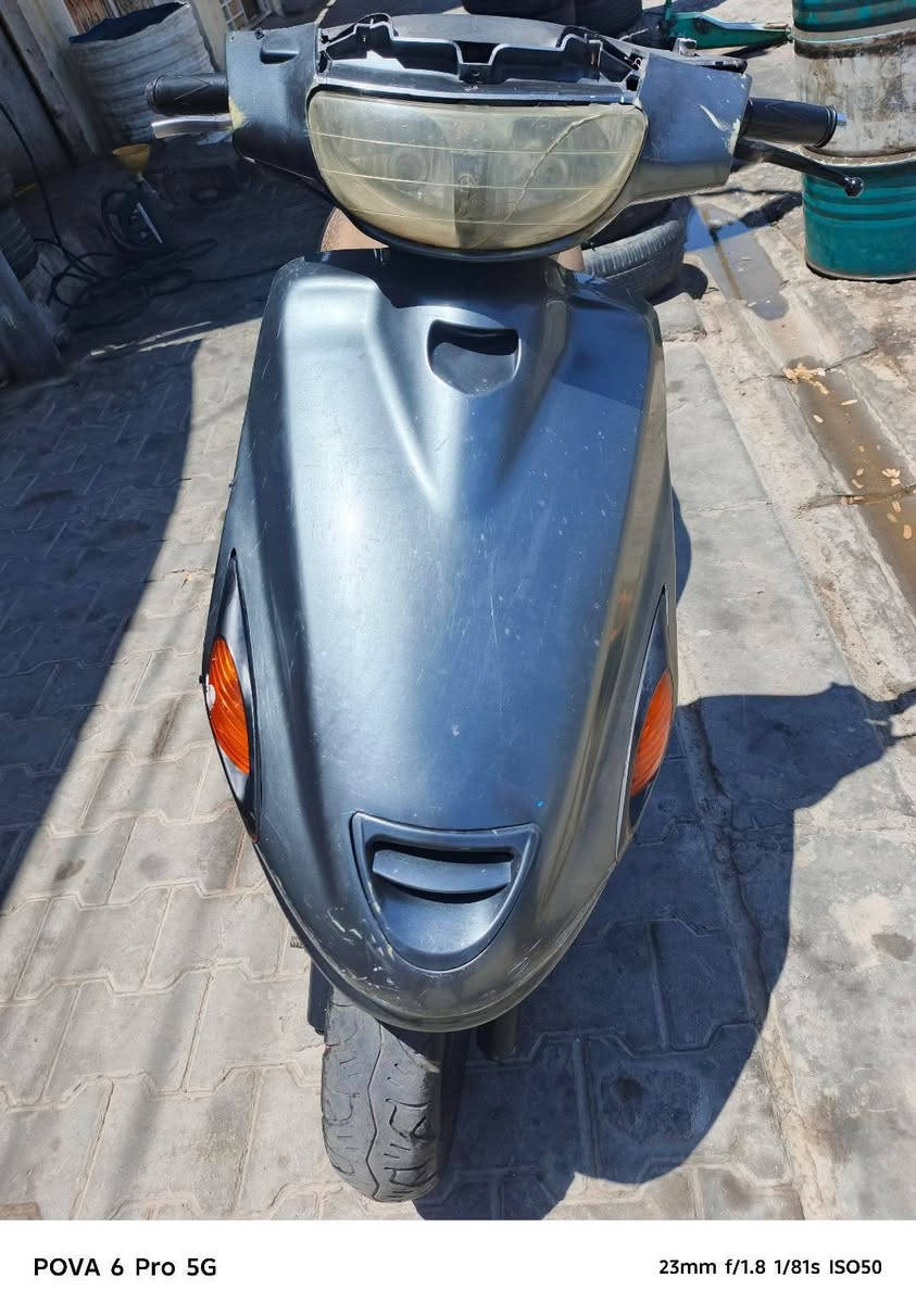 سلام عليكم دراجه فراشه فحل  هندور واحد تشتغل  مكينه ناعمه شلعه معدل ولا تنقيص سعرها 300 وبيها مجال قليل مكان النجف حي ميسان #***********
