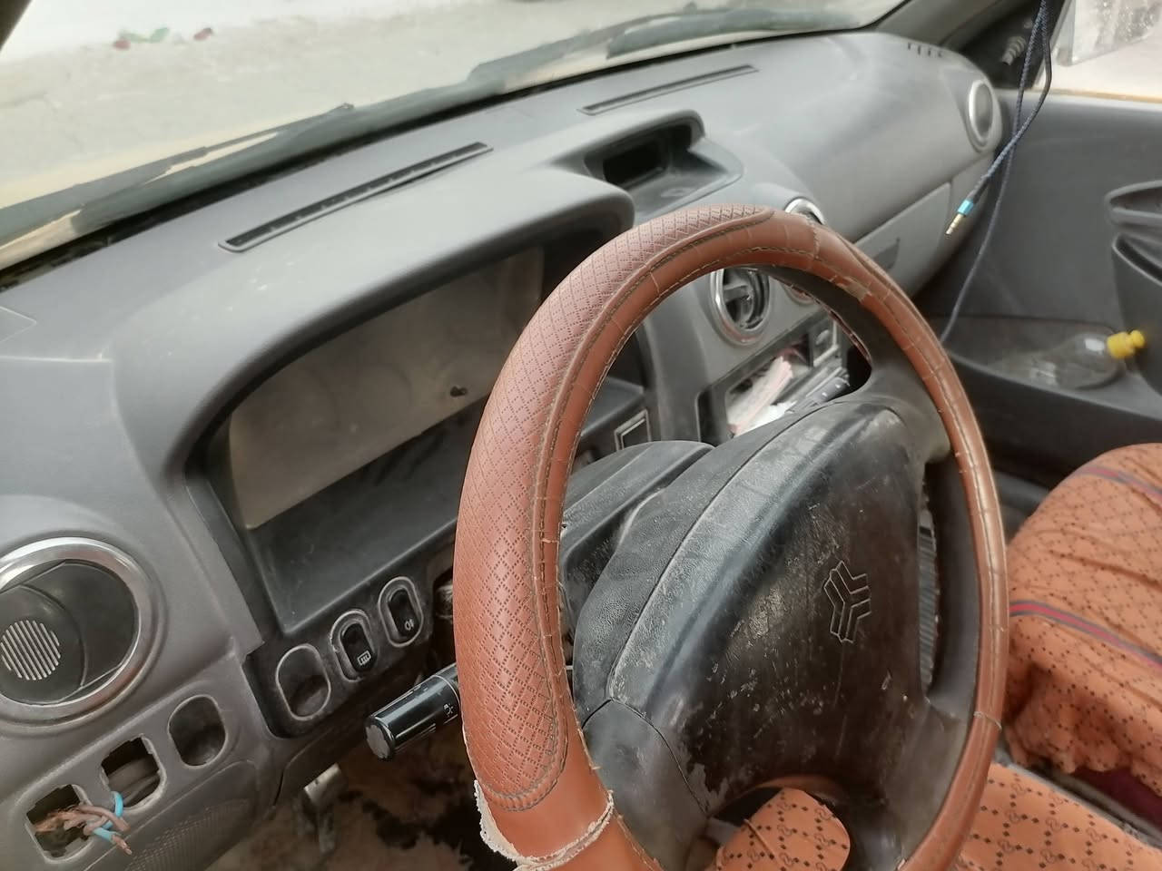 السلام عليكم سايبه 2015 للبيع سنويه ال 2026 بشهر الرابع لا عليه لا لا هيئه ولا غراماته مكان السياره بصره زبير ورقم السياره بصره الماني/***********
