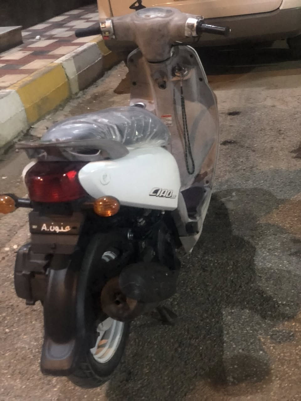 تخبل وبلعافيه علي الياخذها دراجه ناعمه ومكينته كلش حلوه تجي وشوف بعينك انته تعال وانه خادم دراجه جاهزه زوجً تايرات جدد كهربايات كلها شغاله سعرها 1150 مليون وميه وخمسين وبيها مجال وانه خادم مكاني ناصريه مركز والدراجةربمه صارلها شهر اقل الشهر  وهذه رقمي ***********
