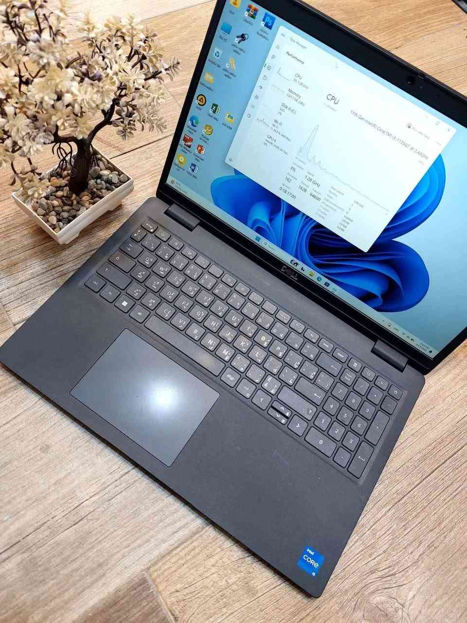 DELL 3520  Ci5جيل الحادي عشر سلم حجم شاشة كبير 15.6 
 السعر ثابت 345 الف مع التوصيل المجاني والحقيبة 
.
مناسب للدراسة والبرامج المكتبية والطباعة والتصفح والامن السيبراني وغيرها 
نظافة عاليه جدا اخو الجديد وعل الفحص 
……………………
 المعالج Core i5-11th G7 
 ذاكرة الوصول العشوائي (الرام) 8GB 
 التخزين( الهارد) SSD 256GB 
 مقاس شاشة 15.6 عاليه  
 منفذ HDMI & TYPE C 
 كيبورد  عربي انكليزي
الرام و الهارد قابل للتطوير 
…………………………………


**إذا كنت صاحب هذا الإعلان وتريد حذفه لأي سبب، رجاءا أرسل رسالة إلى الدعم الفني**