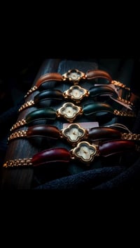 ساعة نسائية • شكل زهرة • فخم