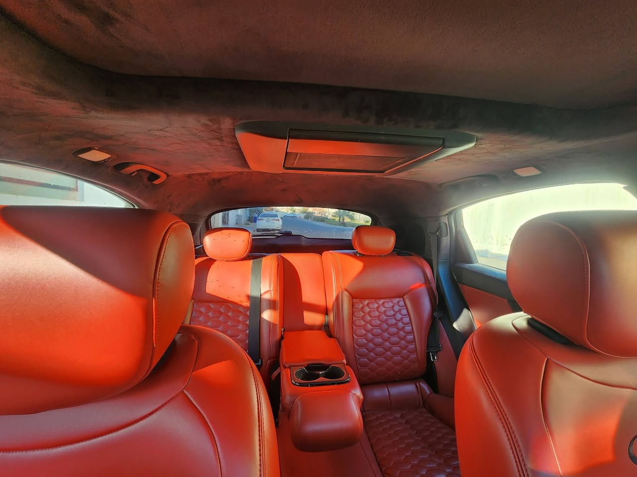 السلام عليكم
من رخصة الادمن

FX2009 

السيارة كاملة حدادية جديد وتخم تايرات مكينة وكير بشرط 

السيارة مصبوغة عام  للجمالية والداخل جلد فقط الجلد مال الداخل بسعر ٢٥ ورقة  المكان اربيل

السعر 105$

للمزيد من الاستفسار الاتصال بالرقم 

***********
