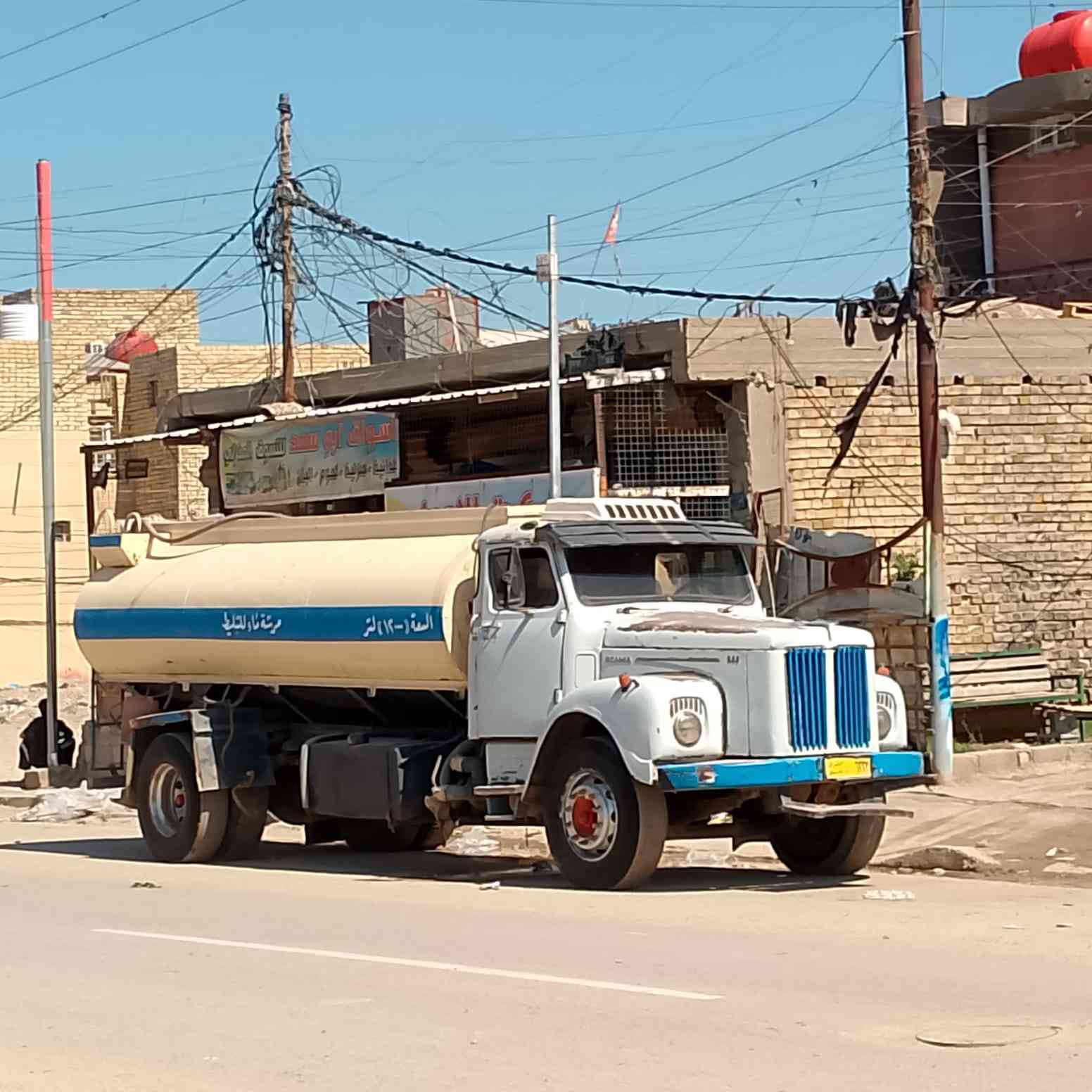 سكانيا للبيع 111للبيع مكينه 112 كير 5ب5  78 السياره بأسم شركه ما تتحول مكاني بغداد الشعب السعر 12مليون وبيها مجال قليل للاستفسار ***********
