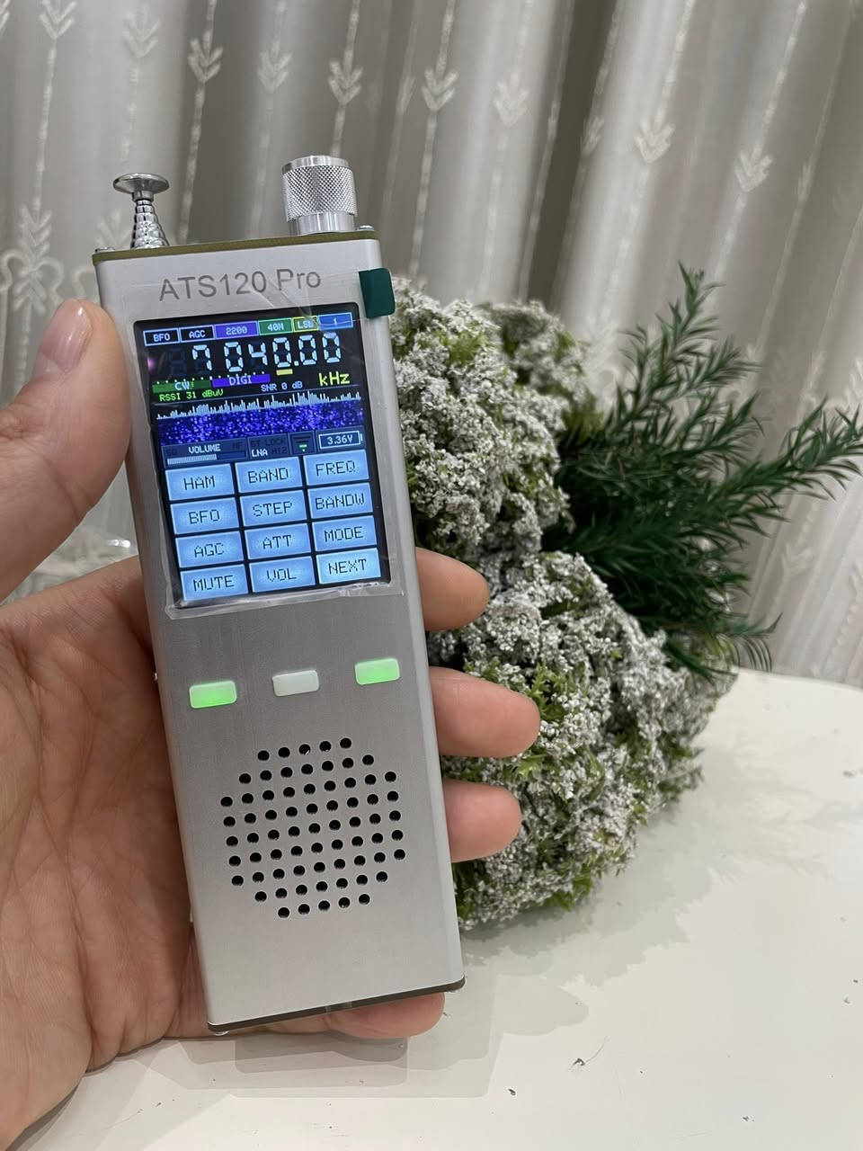 بعد اذن الادمن
الى الهواة راديو ATS 120 Pro الحجم الكبير و الاحدث

فك شفرة مورس
شاشة لمس 
نطاق كامل
شحن تايب C
هوائي جدا طويل
بدن الراديو مصنوع من الالمنيوم

للاستفسار والتواصل على الخاص
متوفر توصيل لجميع محافظات العراق


**إذا كنت صاحب هذا الإعلان وتريد حذفه لأي سبب، رجاءا أرسل رسالة إلى الدعم الفني**