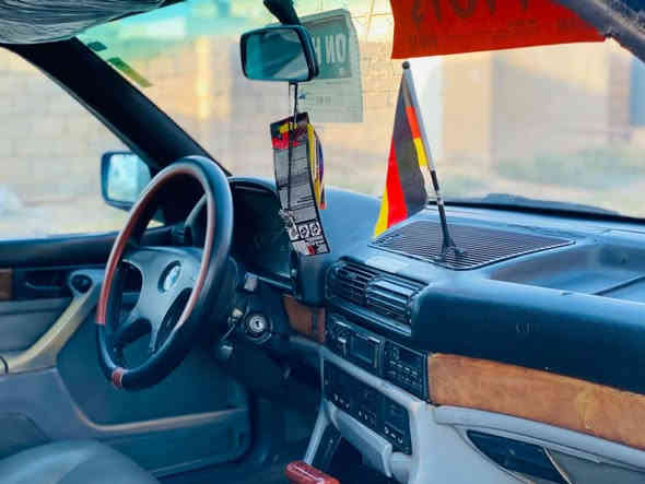 BMW 735
كير محرك شرط
سنويا خضره منتهيه من تحوله بسمك تحول الماني
شرط التحويل من الشرعي 
كير محرك شرط
صدر شرط 
تبريد ثلج 
كهربائيات شغاله كله 
كشانه جلد 
صبغ عام جمالي
سعر 50وبيها مجال  مراوس وانطي فرق مكاني صلاح الدين قريه المسحك رقمي متواجد وتساب واتصال ***********
