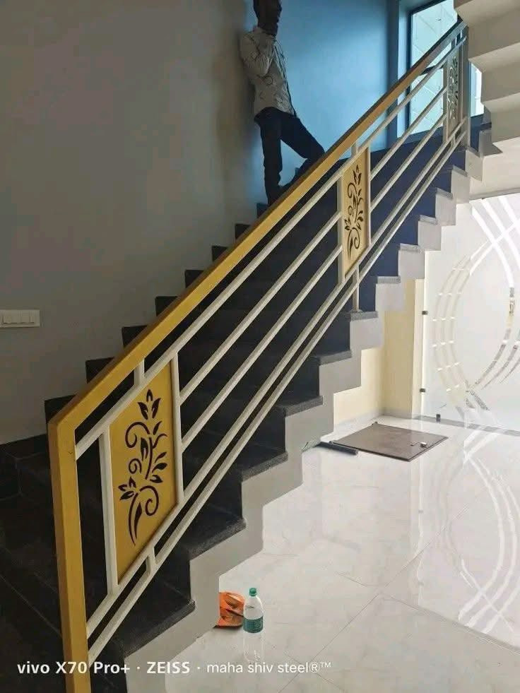 حداد_متنقل
🛑 مستعدون لعمل كافة اعمال الحداده

بكادر احترافي وانجاز العمل بأسرع وقت 

🛠️ #سندويج بنل _ #سقائف _ #ابواب _ #محجرات _ #الكيسبان _ #تصليح الحديد التالف بكل انواعة

❤️العنوان #صلاح الدين _تكريت

🛑نصلكم الى بيوتكم وبأنسب الاسعار

وللتقيد بوقت الاتصال اتصل بكل وقت واهلا وسهلا ⚙️💫

ماعليك سواى الاتصال ونجيك لباب بيتك للاستفسار. 🛑

‏☎️ ‭0776 495 0664‬

‏📞 ‭0780 894 1440‬

جانب من اعمالنه المنفذة في صلاح الدين   👇👇👇
