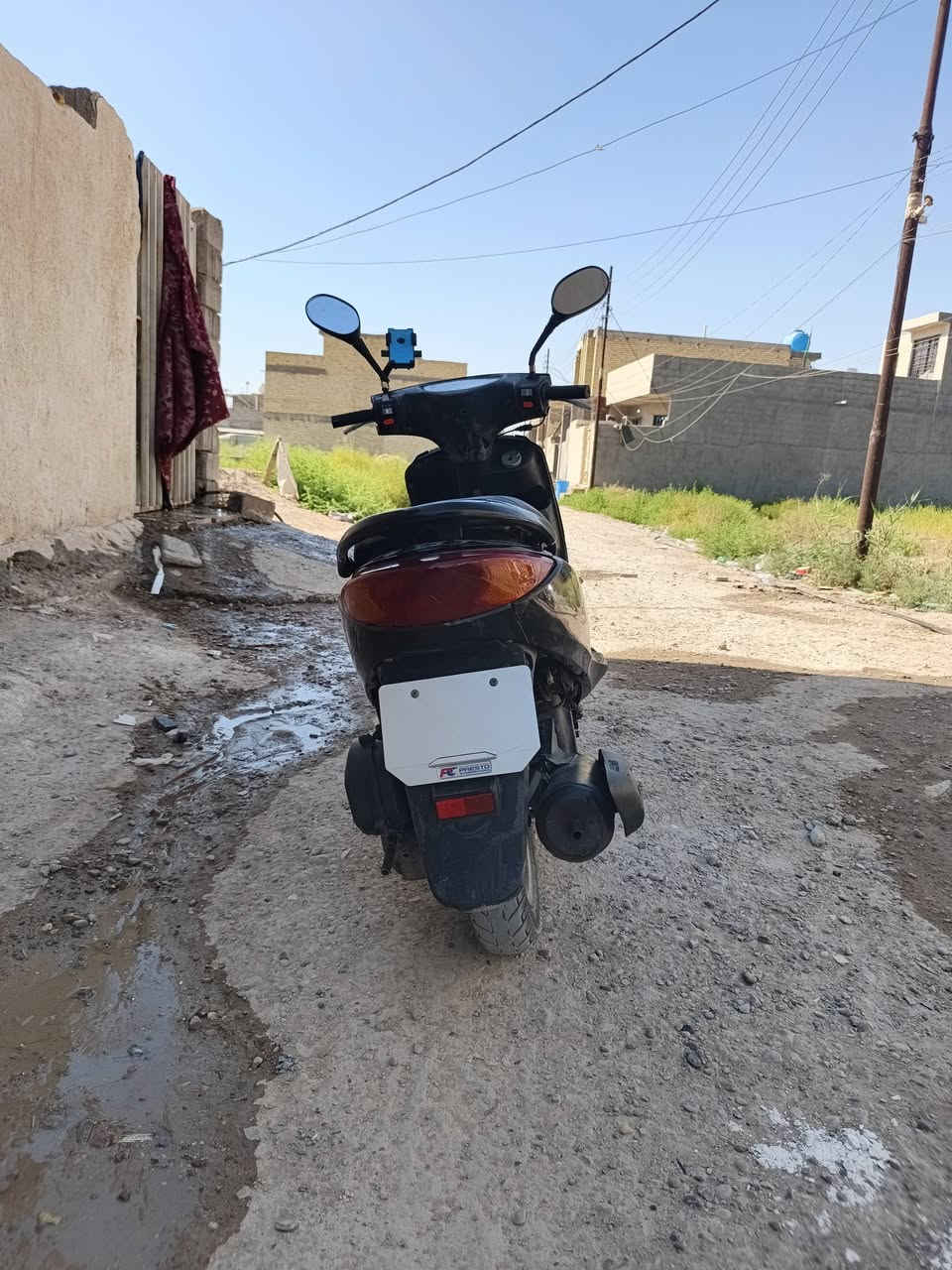 ابريز مال رمبه الدراجه فول نضافه امبدل فقط كابريتر كلشي شغال السعر 650اوبيها مجال كلش بسيط
*********** العنوان الدوره الهواشه
