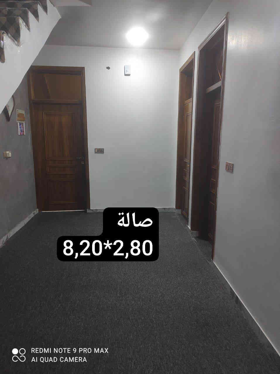 السلام عليكم دار للبيع مساحه 120 متر واجهه 7 نزال 17 
منقطه ناجي طه مقابيل القدس زراعي 25 طابقين الأول كامل والثاني نقص بس سكف الاول يتكون من أستقبال و مطبخ و غرفة وصحيات داخلية وخارجيه وصاله وترك خلفي والطابق الثاني 3 غرف و صحيات بناء طابوك درجه اولى للاستفسار الاتصال ***********
